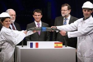 Inauguration de la première ligne haute tension franco-espagnole