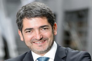 Editorial from Jean Rottner, Mayor of Mulhouse, President of the FNAU: The EuroAirport, a French-Swiss success story Editorial from Jean Rottner, Mayor of Mulhouse, President of the FNAU: The EuroAirport, a French-Swiss success story