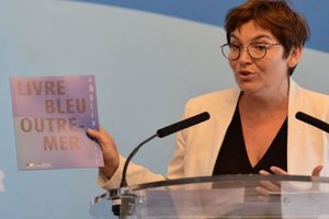 Outre-mer : un livre bleu pour définir les priorités des territoires et renforcer leur "ancrage régional"