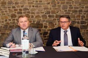 Le Département des Ardennes, un positionnement européen et transfrontalier Le Département des Ardennes, un positionnement européen et transfrontalier