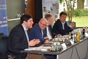 "Le transfrontalier, un nouveau poumon pour le territoire !" "Le transfrontalier, un nouveau poumon pour le territoire !"