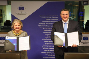 Renforcer la coopération transfrontalière en Europe, l'un des cinq objectifs du plan d'action conjoint signé par la Commission et le CdR