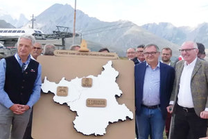 La première fête des Alpes pour célébrer la coopération entre la Savoie et la Vallée d’Aoste La première fête des Alpes pour célébrer la coopération entre la Savoie et la Vallée d’Aoste