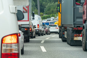 La Collectivité européenne d'alsace (CEA) met en place une taxe poids lourds pour "rééquilibrer le trafic" de part et d'autre de la frontière La Collectivité européenne d'alsace (CEA) met en place une taxe poids lourds pour "rééquilibrer le trafic" de part et d'autre de la frontière